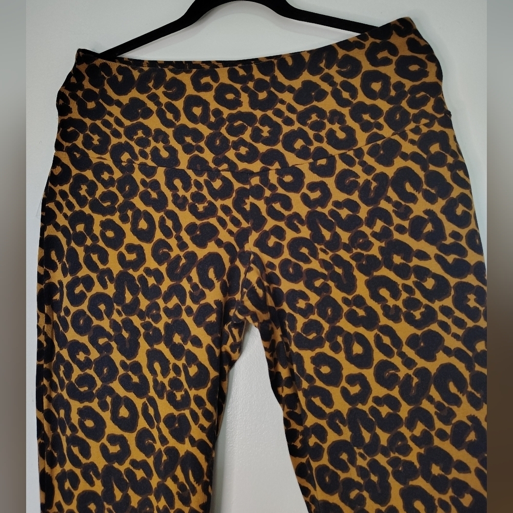 Terra & Sky Women's Plus Size Leopard Print Leggings Lightweight sz 0X, Stretch. - Picture 8 of 16